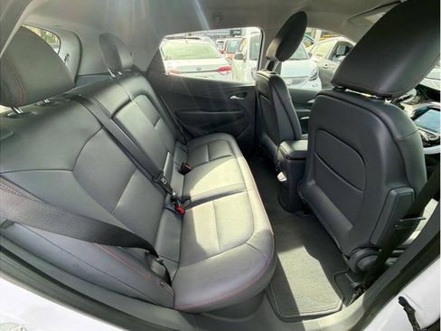 Used 2019 Chevrolet Bolt Premier w/ Infotainment Package FWD image 21