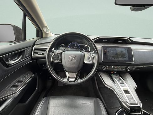 Used 2018 Honda Clarity Touring image 12