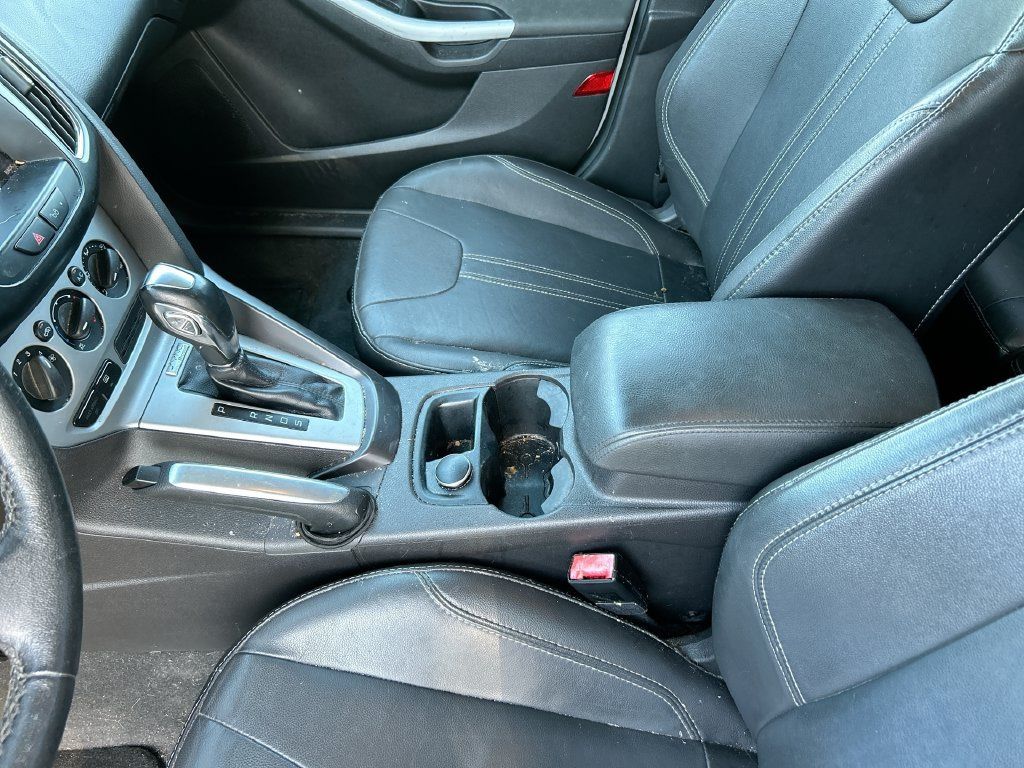 Used 2013 Ford Focus SE FWD image 27