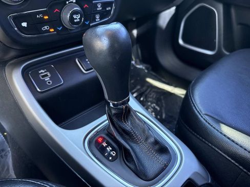 Used 2020 Jeep Compass Latitude image 31