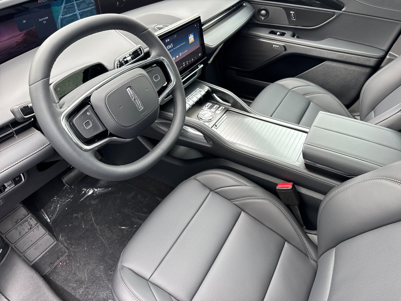 New 2026 Lincoln Nautilus Premier w/ Equipment Group 102A AWD/4WD image 9