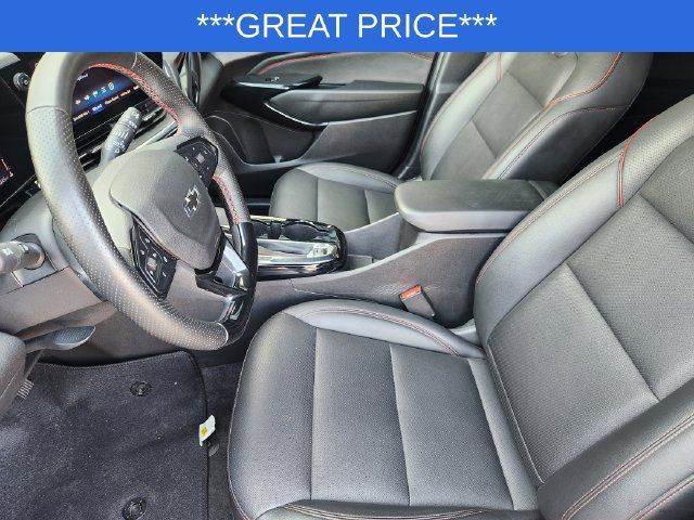 Used 2025 Chevrolet Trax RS w/ Driver Confidence Package FWD image 4