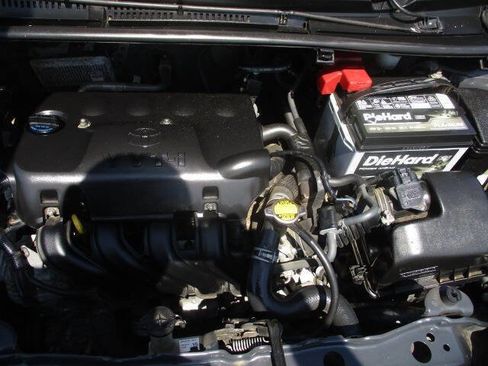 Used 2015 Toyota Yaris L image 11