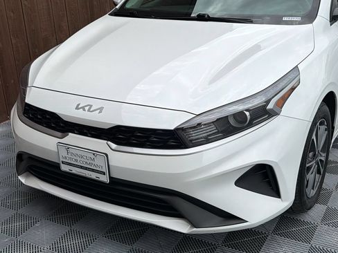 Used 2024 Kia Forte LXS w/ LXS Technology Package FWD image 17