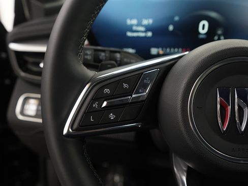 Used 2025 Buick Enclave Sport Touring image 17