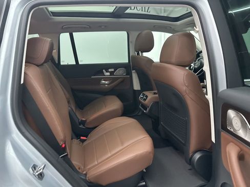 Used 2025 Mercedes-Benz GLS 450 4MATIC image 22