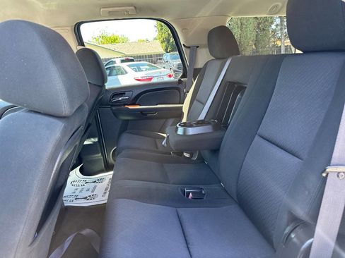 Used 2011 Chevrolet Tahoe LS image 17