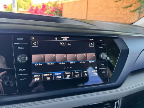 Used 2024 Volkswagen Taos SE FWD image 36