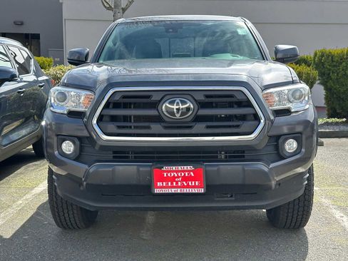 Used 2019 Toyota Tacoma SR5 image 2