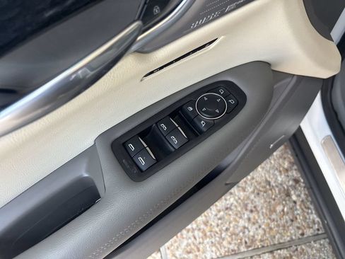 Certified 2024 Cadillac XT6 Premium Luxury w/ Technology Package FWD image 24