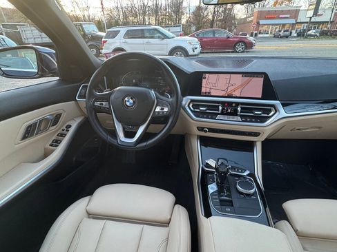 Used 2019 BMW 330i xDrive Sedan w/ Driving Assistance Package image 18
