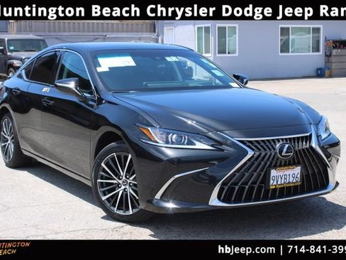 Used 2025 Lexus ES 300h w/ Premium Package FWD image 1
