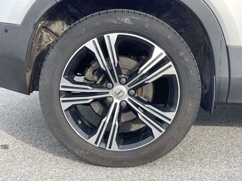 Used 2019 Volvo XC40 T5 Inscription image 31
