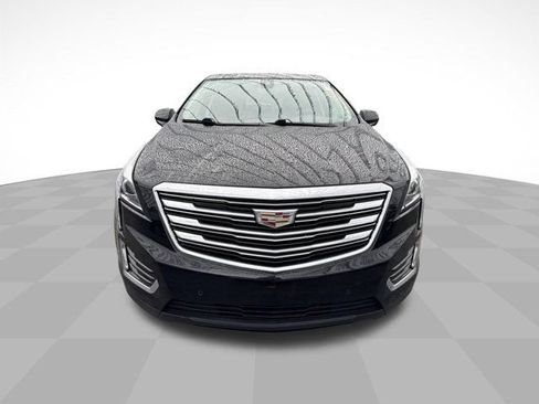 Used 2018 Cadillac XT5 Luxury w/ Driver Awareness Package FWD image 2