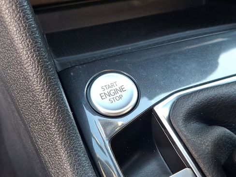 Used 2024 Volkswagen Tiguan SE R-Line image 24