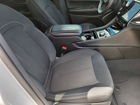 Used 2021 Jeep Grand Cherokee L Laredo w/ Luxury Tech Group I image 12