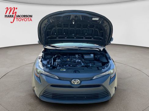 Used 2024 Toyota Corolla LE FWD image 32