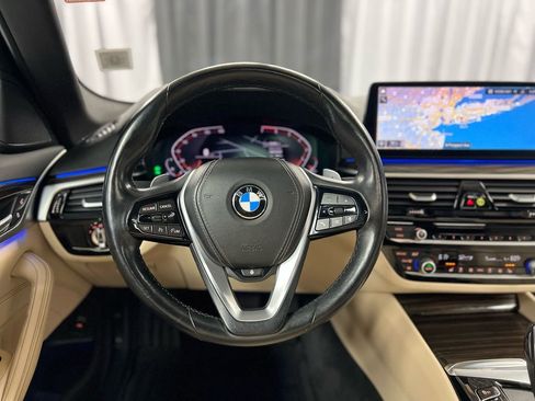 Used 2021 BMW 530i xDrive w/ Convenience Package image 32