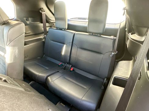 Used 2024 Mitsubishi Outlander SE Black Edition image 27