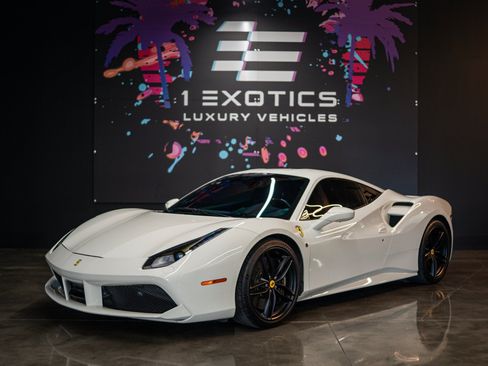 Used 2016 Ferrari 488 GTB RWD image 1