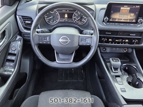 Used 2025 Nissan Rogue SV FWD image 12