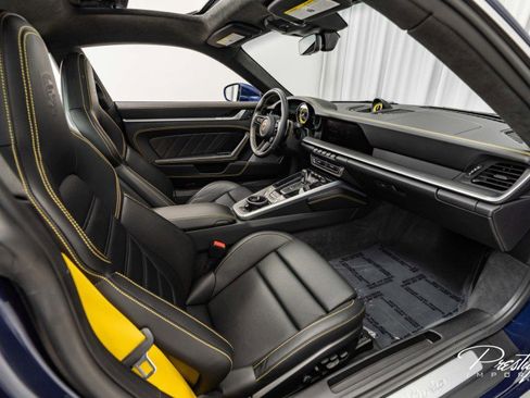 Used 2022 Porsche 911 Turbo image 40