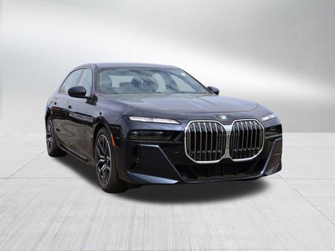 New 2026 BMW 760i xDrive w/ Executive Package image 4