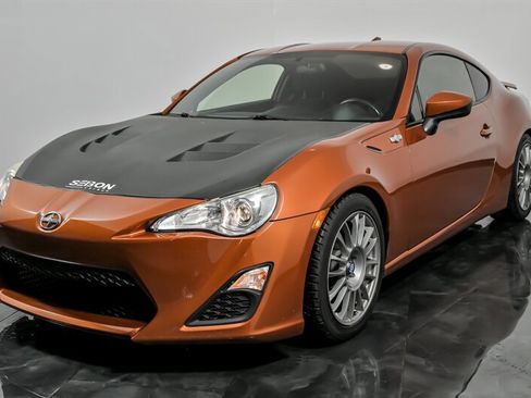 Used 2016 Scion FR-S image 5