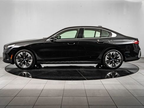 Certified 2025 BMW 530i xDrive image 5