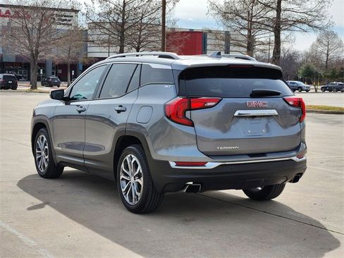 Used 2020 GMC Terrain SLT w/ Preferred Package image 7