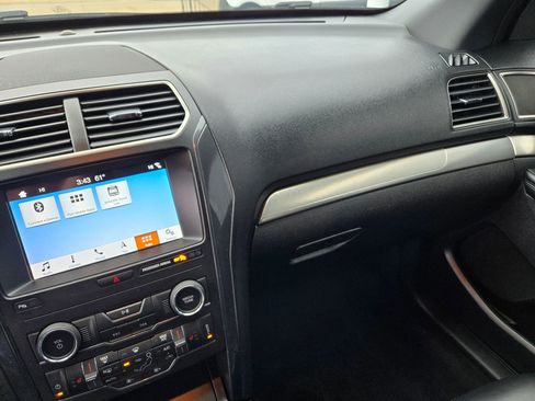 Used 2019 Ford Explorer XLT w/ Equipment Group 202A image 50