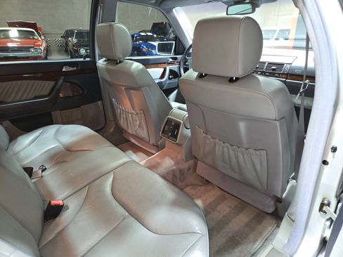 Used 1999 Mercedes-Benz S 500 Sedan image 11