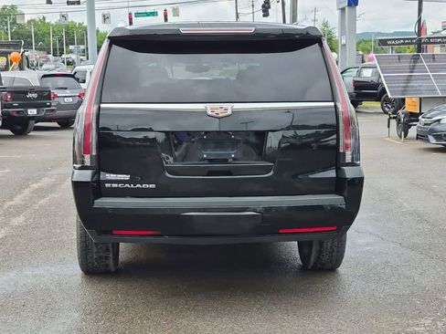 Used 2019 Cadillac Escalade ESV 2WD image 7
