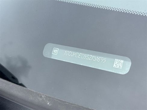 Used 2025 Chevrolet Silverado 1500 LT image 31