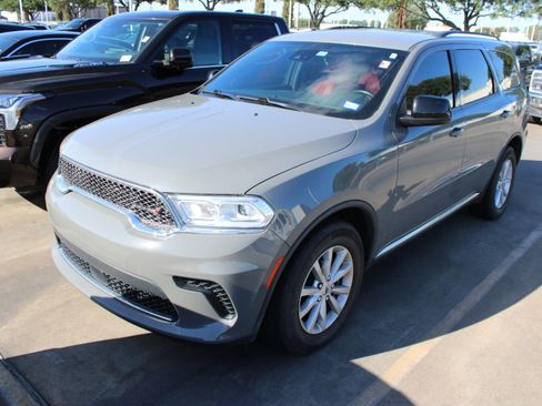 Used 2023 Dodge Durango SXT Launch Edition RWD image 3