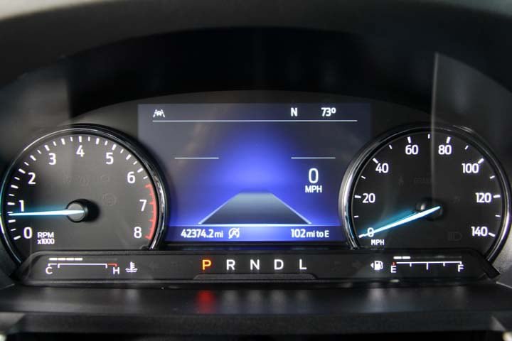 Used 2024 Ford Explorer XLT w/ Equipment Group 202A AWD/4WD image 5
