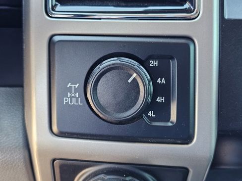 Used 2020 Ford F150 Lariat w/ Equipment Group 502A Luxury image 29