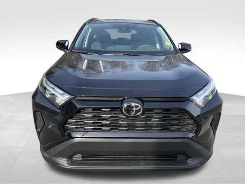 New 2025 Toyota RAV4 XLE image 8