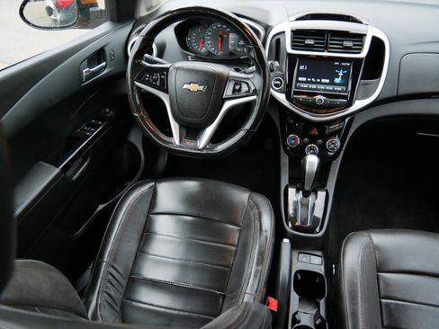 Used 2017 Chevrolet Sonic Premier w/ Driver Confidence Package FWD image 9