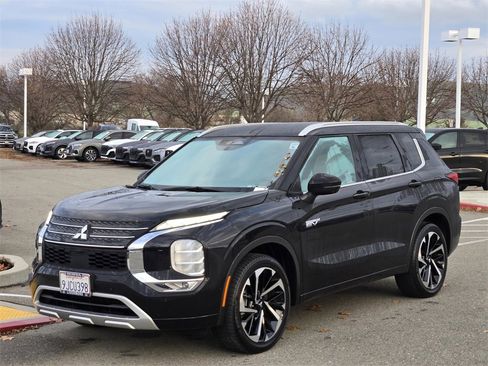 Used 2024 Mitsubishi Outlander SEL Black Edition image 8