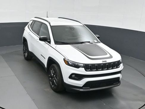 New 2026 Jeep Compass Latitude AWD/4WD image 37
