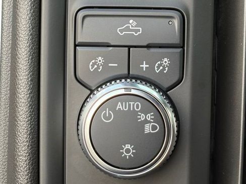 Certified 2025 GMC Sierra 1500 Pro w/ Pro Value Package image 5