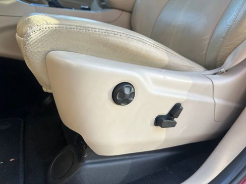 Used 2021 Jeep Grand Cherokee Limited image 4