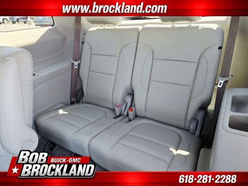 Used 2017 GMC Acadia SLT FWD image 14