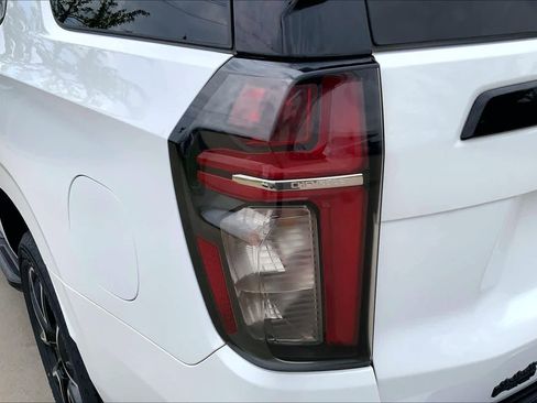 Used 2023 Chevrolet Tahoe RST AWD/4WD image 27