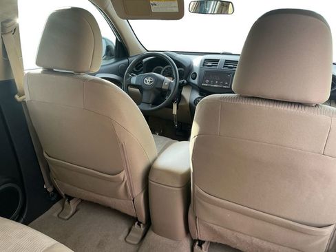 Used 2011 Toyota RAV4 2WD image 19