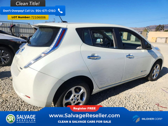 Used 2011 Nissan Leaf SL FWD image 4