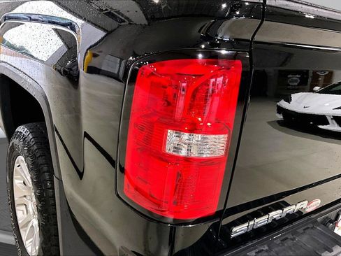 Used 2018 GMC Sierra 1500 SLE w/ SLE Value Package AWD/4WD image 31
