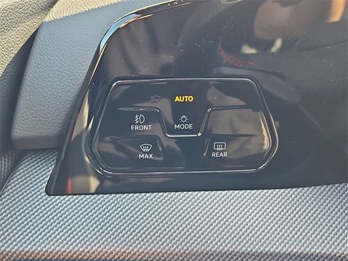 New 2025 Volkswagen GTI SE image 10