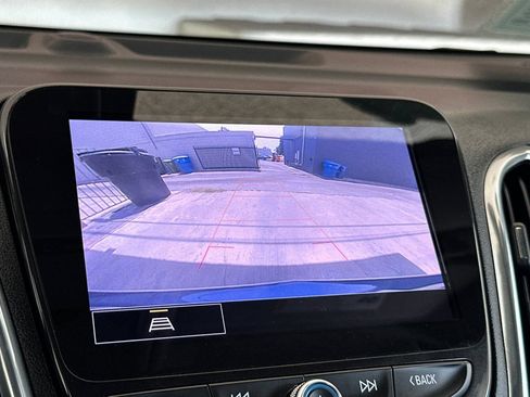 Used 2023 Chevrolet Equinox Premier AWD/4WD image 23